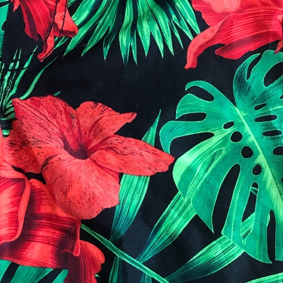 Hibiscus Board Shorts Boys Size 8 Medium w/ built in underwear - Picture 3 of 9